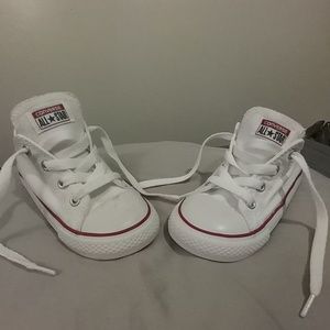 Kids white converse size 9